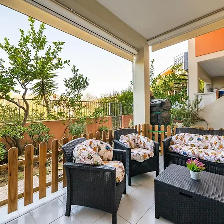 Domus Centro By Interhome